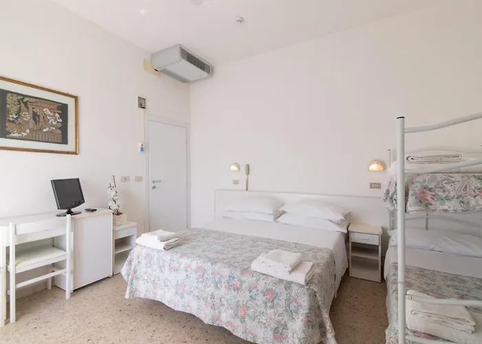 Hotell Miro' 3*