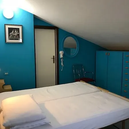 Miro 3*